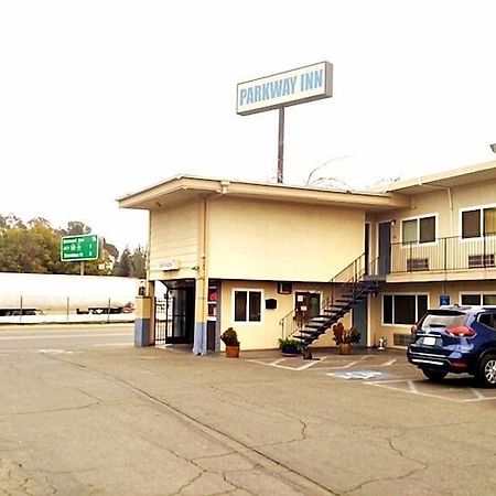 Parkway Inn Fresno Zewnętrze zdjęcie
