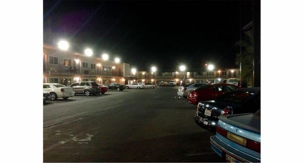 Parkway Inn Fresno Zewnętrze zdjęcie