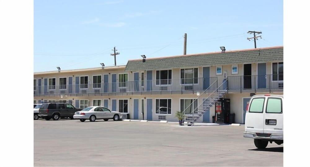 Parkway Inn Fresno Zewnętrze zdjęcie