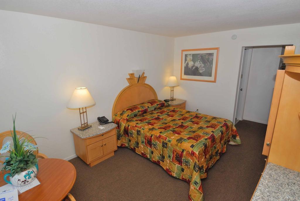 Parkway Inn Fresno Zewnętrze zdjęcie